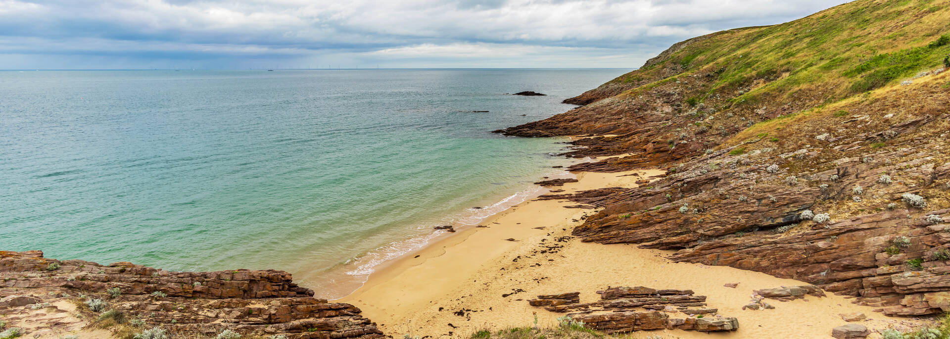 Plage sauvage au cap d'erquy
