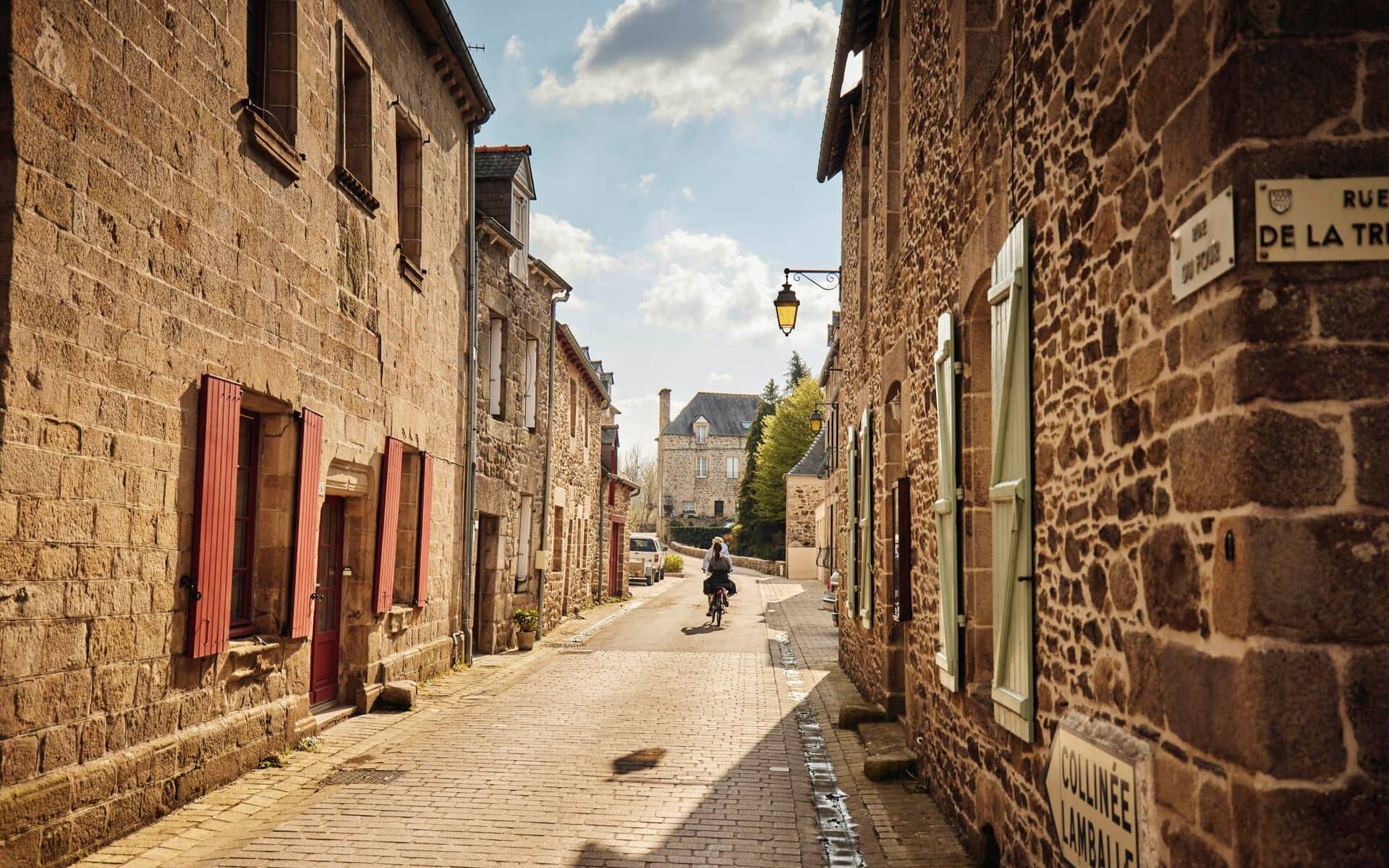 Jugon-Les-Laces Ruelles - Crédit. A Lamoureux