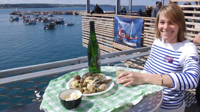 dégustation sur le port d'Erquy