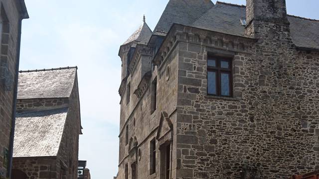 Rue de Jugon-les-Lacs