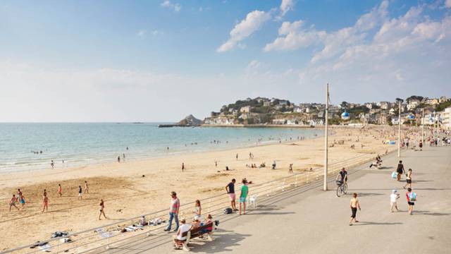La grande plage du Val-André