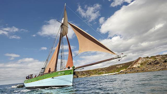 bateau traditionnel la Sainte-Jeanne