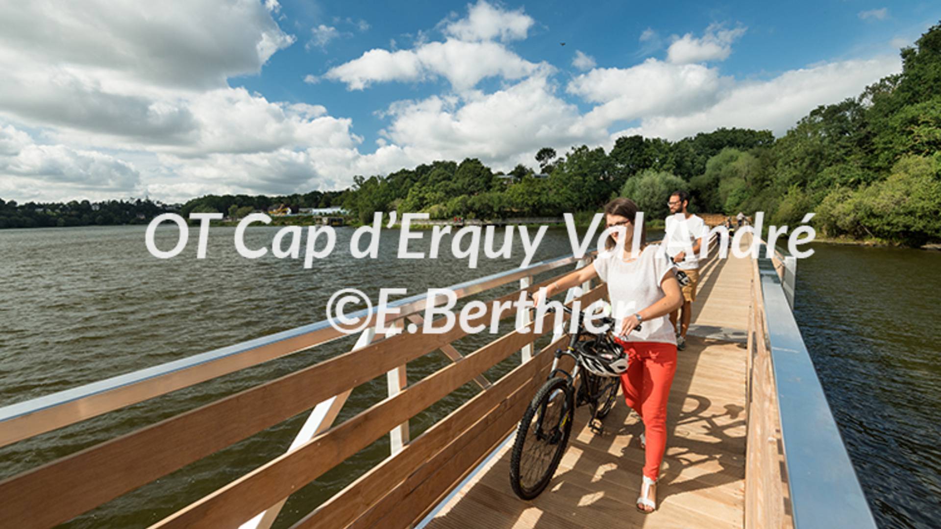 Passerelle Jugon-les-Lacs