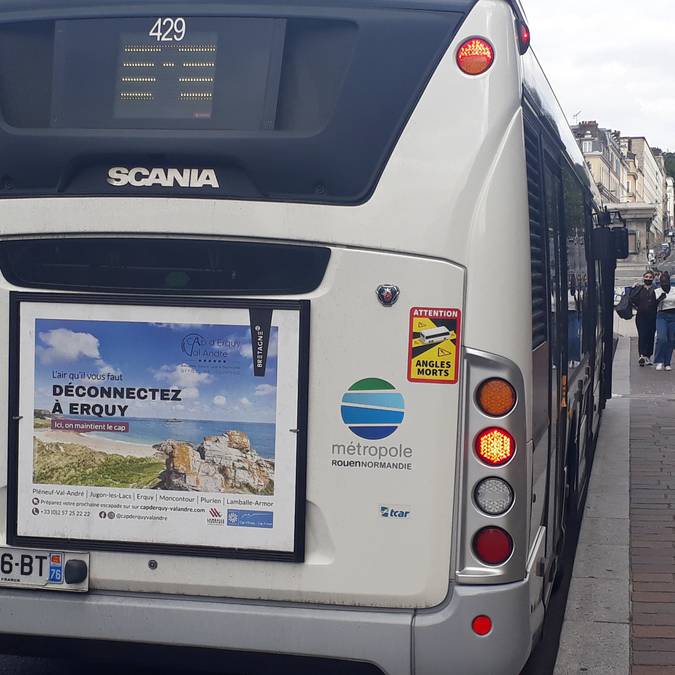 Campagne arrière de bus Erquy ©OTCEVA